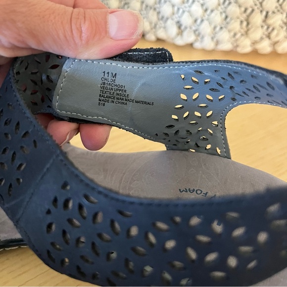 JBU Chloe Memory foam wedge sandal 11M - Picture 5 of 6